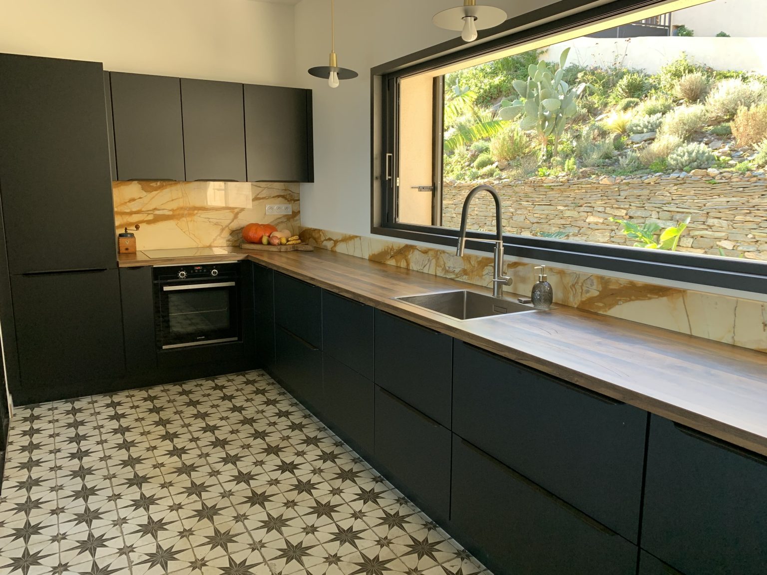 cuisine contemporaine projet d'architecture d'une villa individuelle sur pietrabugno